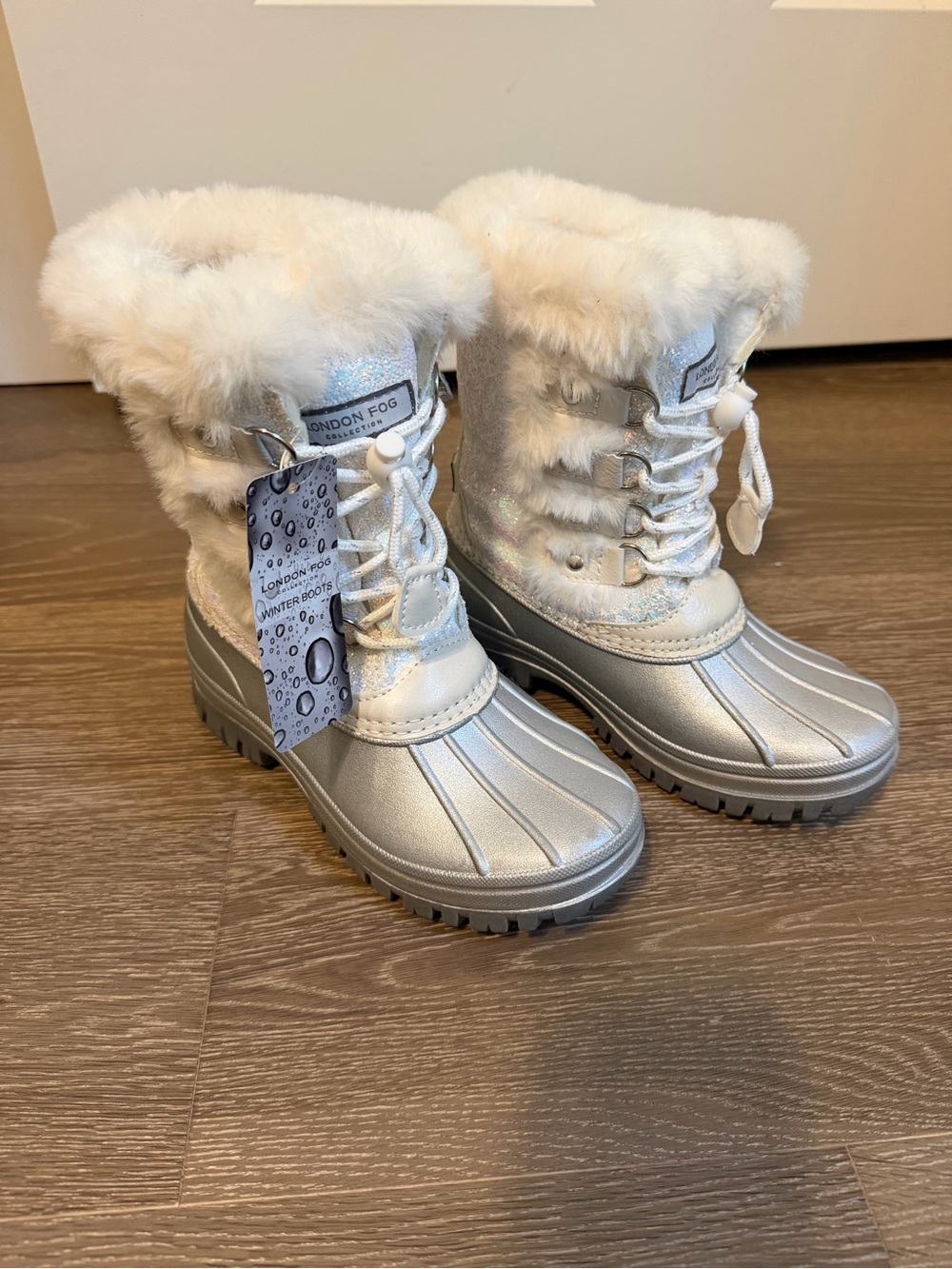 NWT London Fog Winter Boots Girls' Silver and White Faux-Fur